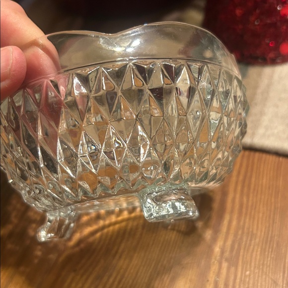 Indiana Glass Diamond Point clear crystal three-footed bon bon or candy dish. - Picture 6 of 8